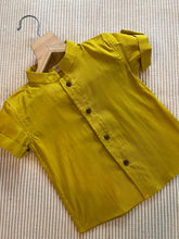 Charger l'image dans la galerie, Klingaru Shirt - Festive Raw Silk - Haldi and Henna