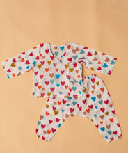 Charger l'image dans la galerie, Unisex Newborn Full Sleeves Jhabla Set - Hearts Multicolour