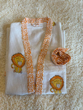 Charger l'image dans la galerie, Klingaru -  Combo of Towel and Bathrobe  - Lion