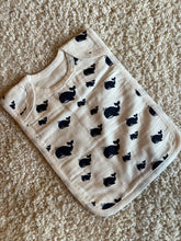 Charger l'image dans la galerie, Klingaru Bibs - Newborn to Weaning (Muslin)