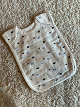 Charger l'image dans la galerie, Klingaru Bibs - Newborn to Weaning (Muslin)