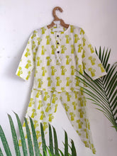 Load image into Gallery viewer, Happiness Newborn Bundle