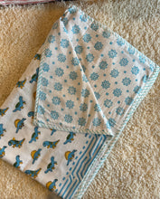 Charger l'image dans la galerie, Klingaru Reversible Toddler Dohar - Dino / star