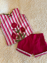 Load image into Gallery viewer, Klingaru Sleeveless Top and Shorts Set - Pink Stripe Flower Set