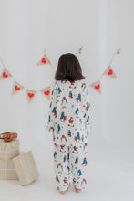 Load image into Gallery viewer, Klingaru Winter Night suit - Christmas Penguins