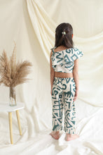 Charger l'image dans la galerie, Klingaru Top and Pant Set - Beige Green Abstract