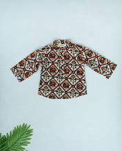 Charger l'image dans la galerie, Klingaru Full Sleeves Short Kurta - Beige Patola Glaze Cotton
