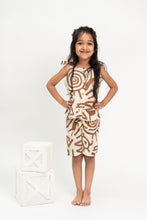 Charger l'image dans la galerie, Klingaru Top and Shorts Set - Beige Brown Abstract
