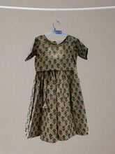 Charger l'image dans la galerie, Klingaru Skirt Top  - Grey Green & Peach Red