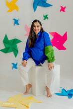 Load image into Gallery viewer, Klingaru Women Clothing - Shirt with Green Sleeve (PRE-ORDER)