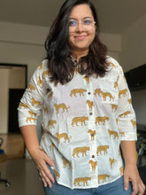 Load image into Gallery viewer, Klingaru Women Shirt - White Cheetah - PREORDER