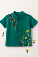 Charger l'image dans la galerie, Klingaru Shirt - Green Garden with Hand Embroidery