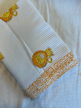 Charger l'image dans la galerie, Klingaru Waffle Towel - Lion