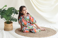 Charger l'image dans la galerie, Klingaru Girl Dhoti Set -  Green Orange with Gota lace work