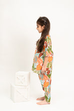 Charger l'image dans la galerie, Klingaru Girl Dhoti Set -  Green Orange with Gota lace work