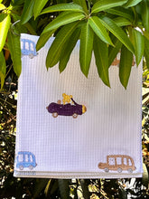 Charger l'image dans la galerie, Klingaru Waffle Towel - Vintage Cars