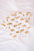 Charger l'image dans la galerie, Klingaru Shirt for Men - White Cheetah