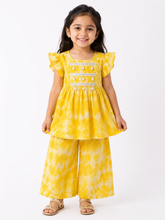 Charger l'image dans la galerie, yellow shibori kurta set for girls