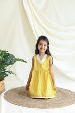 Charger l'image dans la galerie, Klingaru Girl Kurta and Pant Set - Solid Yellow with Lace