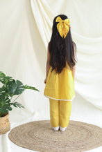 Charger l'image dans la galerie, Klingaru Girl Kurta and Pant Set - Solid Yellow with Lace
