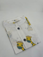 Charger l'image dans la galerie, Klingaru Shirt - Giraffe