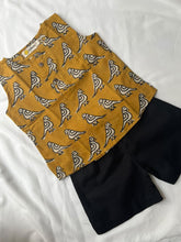 Load image into Gallery viewer, Summer Sleeveless Unisex Short Kurtas- Multiple Prints