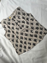 Charger l'image dans la galerie, Summer Sleeveless Unisex Short Kurtas- Multiple Prints