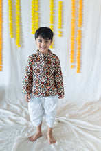Charger l'image dans la galerie, Klingaru Full Sleeves Short Kurta - Beige Patola Glaze Cotton