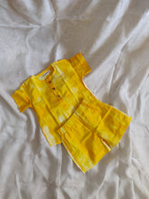 Load image into Gallery viewer, Klingaru Summer Short Set - Yellow Shibori
