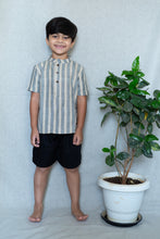 Charger l'image dans la galerie, Klingaru Short Set - Black Grey Stripes