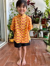 Charger l'image dans la galerie, Klingaru Shirt - Red Scooters