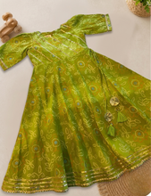 Load image into Gallery viewer, Breathable Cotton Indian Ethnic Wear for Girls
