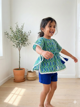 Charger l&#39;image dans la galerie, Klingaru Kaftan Top and Shorts Set - Blue Green
