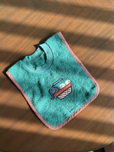 Charger l'image dans la galerie, Bibs -  Newborn to Weaning (Set of 2/ Set of 4)
