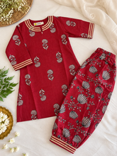 Load image into Gallery viewer, Klingaru Girl Set - Maroon Booti with Balloon Pants
