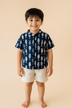 Load image into Gallery viewer, Klingaru Shirt - Indigo Fish
