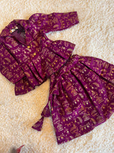 Charger l&#39;image dans la galerie, Klingaru Lehanga -Purple Warli Benarsi - Preorder
