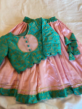 Charger l&#39;image dans la galerie, Klingaru Lehanga Choli  - Green with Pink Skirt - Banarasi hand woven with  Glaze Cotton Skirt  -  Preorder
