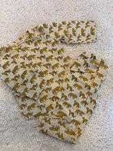 Load image into Gallery viewer, Klingaru Night Suit - Off White Small Cheetah
