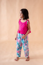 Load image into Gallery viewer, Klingaru Top and Pants Set-  Pink with Grey Flowers
