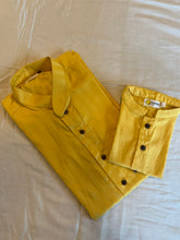 Load image into Gallery viewer, Klingaru Twinning Shirt - Mustard Self Stripes
