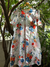 Charger l&#39;image dans la galerie, Klingaru  Women Dress- White Floral Dress (PRE-ORDER)
