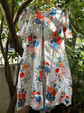 Charger l&#39;image dans la galerie, Klingaru  Women Dress- White Floral Dress (PRE-ORDER)
