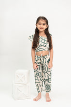 Load image into Gallery viewer, Klingaru Top and Pant Set - Beige Green Abstract
