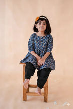 Load image into Gallery viewer, Klingaru Girl Dhoti Set - Blue Booti

