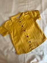 Load image into Gallery viewer, Klingaru Twinning Shirt - Mustard Self Stripes
