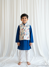 Charger l&#39;image dans la galerie, Klingaru Long Kurta Pajama Jacket Set- Blue with Sea Voyage Jacket
