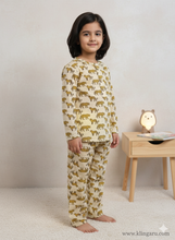 Charger l&#39;image dans la galerie, Klingaru Night Suit - Off White Small Cheetah
