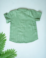 Load image into Gallery viewer, Klingaru Shirt - Green Self Stripes
