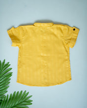 Charger l&#39;image dans la galerie, Klingaru Shirt - Mustard Self Stripes
